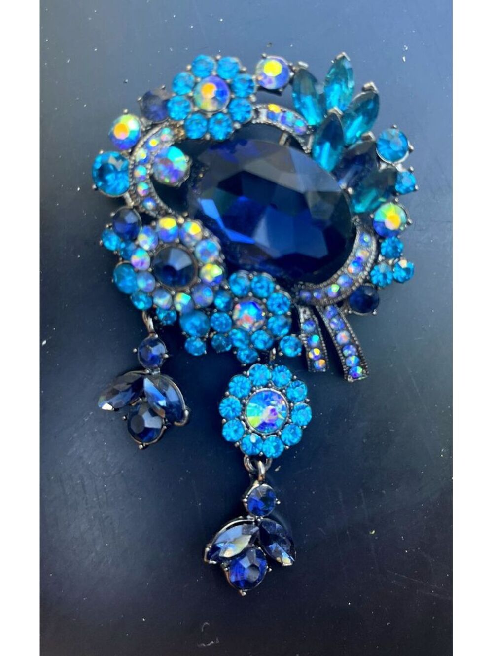 Blue Saphire Rhinestone Brooch Pin
